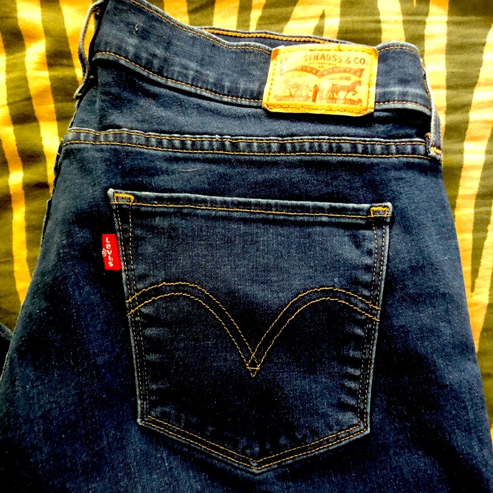 Levi’s bootcut jeans 👖